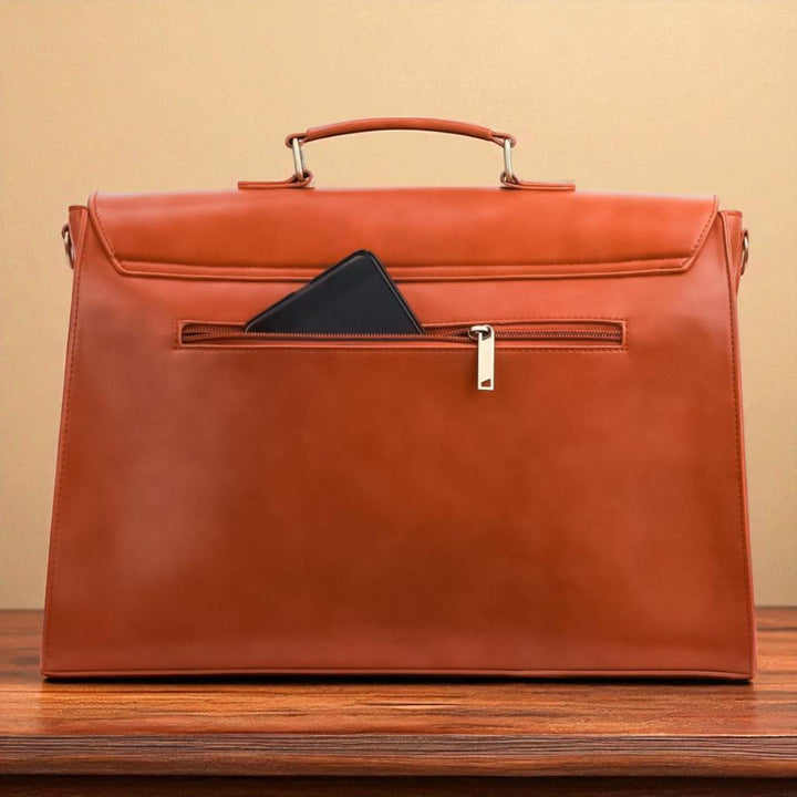 Tasche mit stilvoller Gertrud-Deko