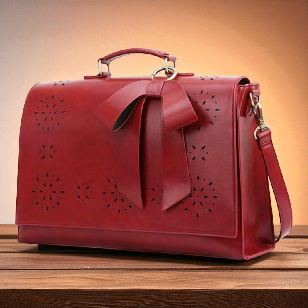 Tasche mit stilvoller Gertrud-Deko