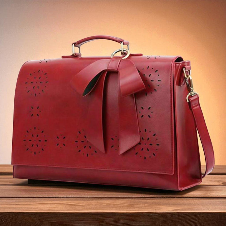 Tasche mit stilvoller Gertrud-Deko