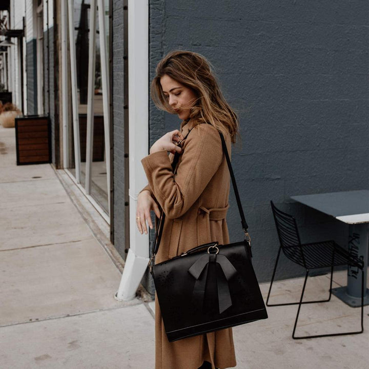 Tasche mit stilvoller Gertrud-Deko