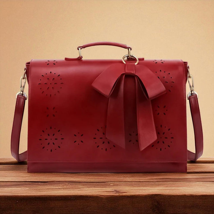 Tasche mit stilvoller Gertrud-Deko