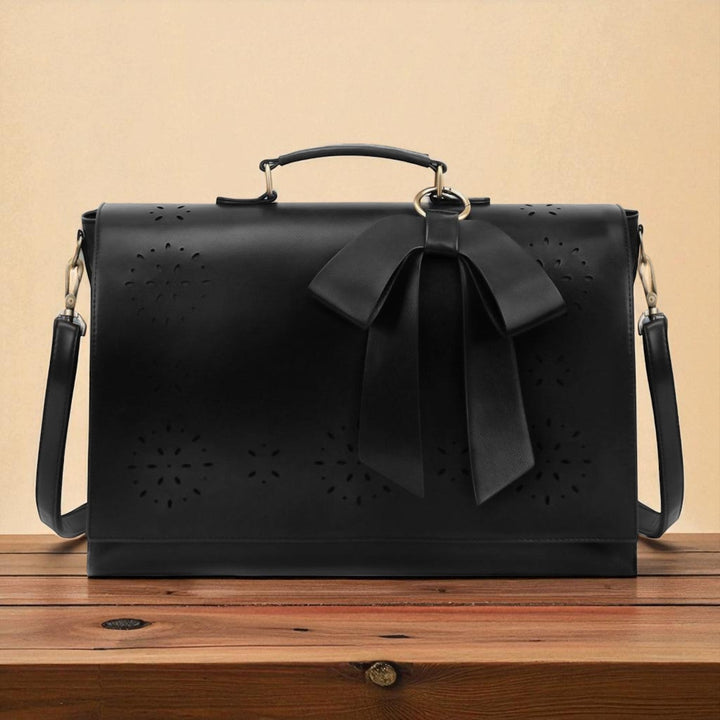 Tasche mit stilvoller Gertrud-Deko